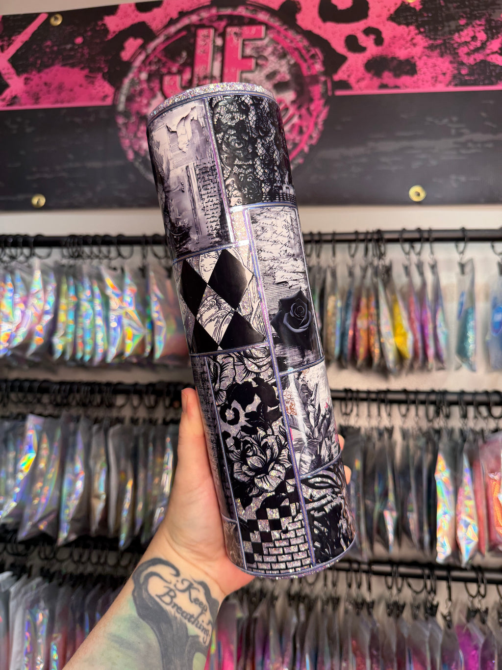 32oz Plump Goth Girly